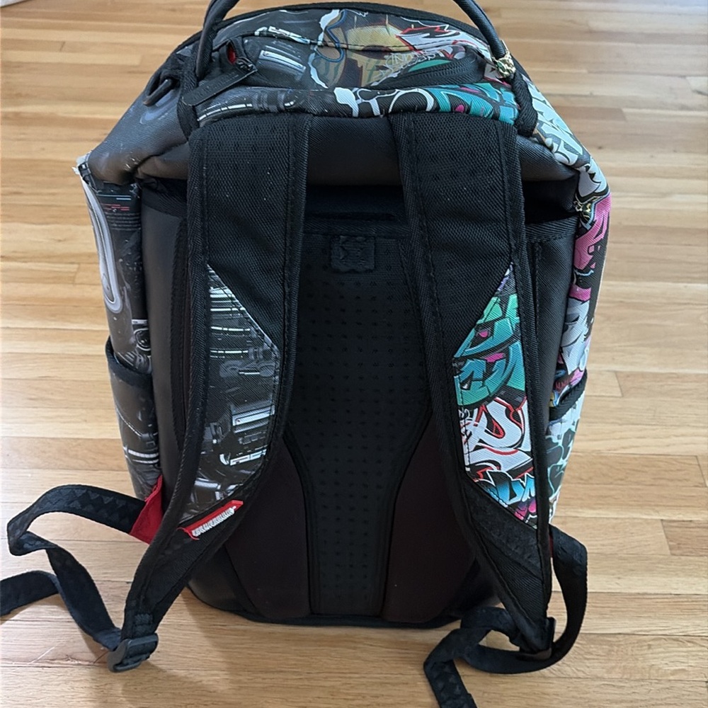 SPRAYGROUND backpack. - Picture 2 of 6